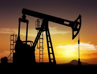 Η μετωπική σύγκρουση ΗΠΑ-Κίνας ρίχνει τις τιμές του πετρελαίου